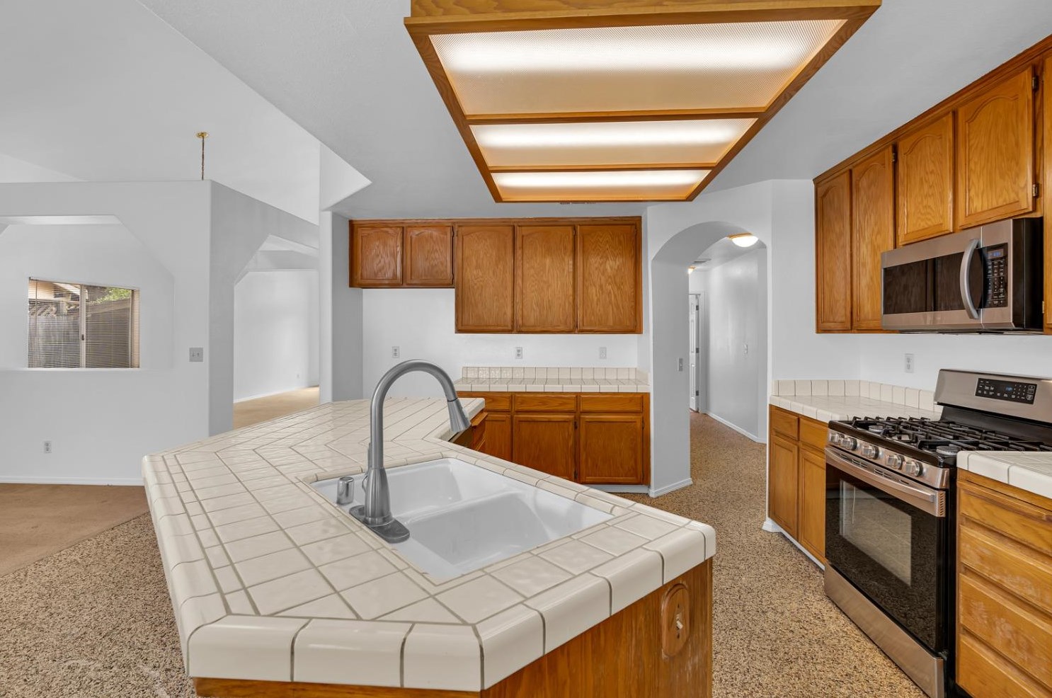 1631 Fir Dr, Los Banos CA 93635-4549 exterior