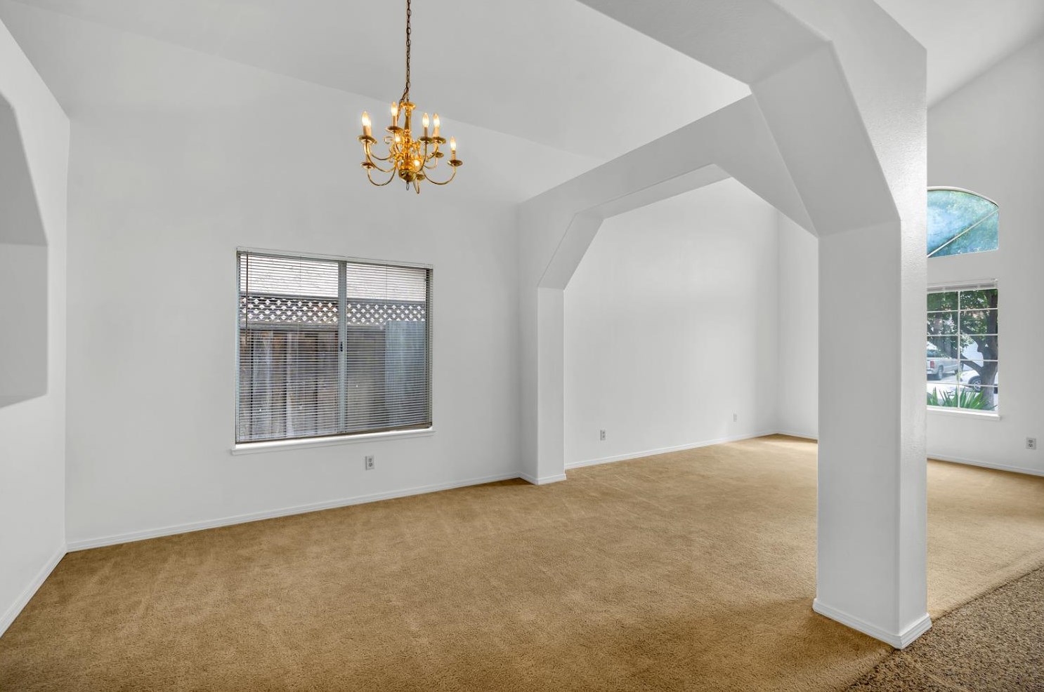 1631 Fir Dr, Los Banos CA 93635-4549 exterior