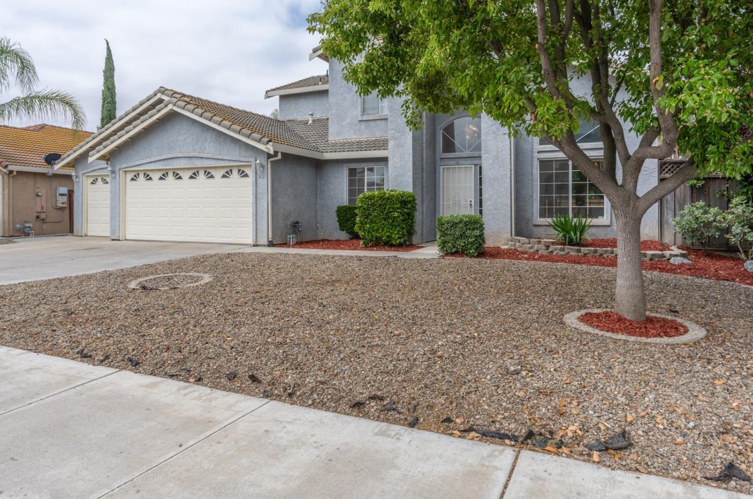 1631 Fir Dr, Los Banos CA 93635-4549 exterior