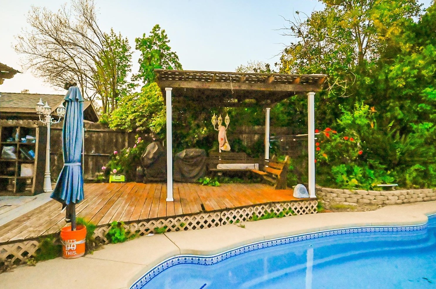 4106 Wheat St, Sacramento CA  95821-2226 exterior