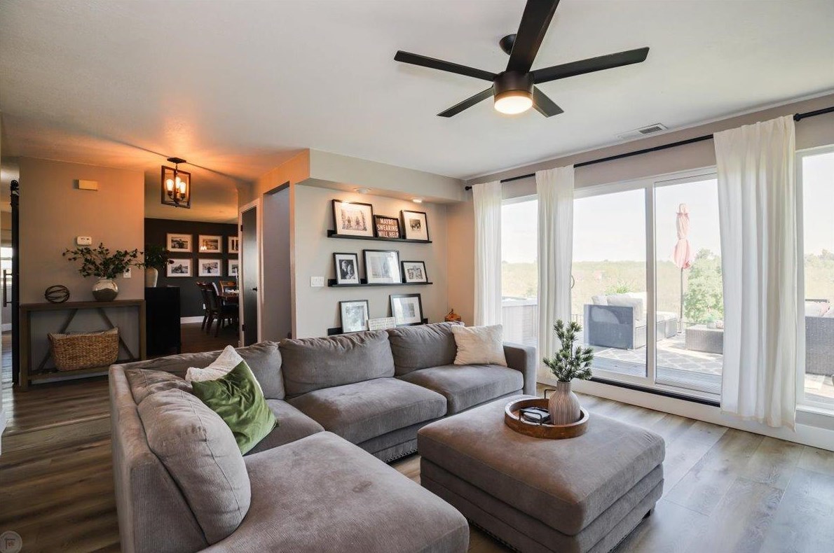 1298 Riv Blf Dr, Valley Home CA 95361-2678 exterior