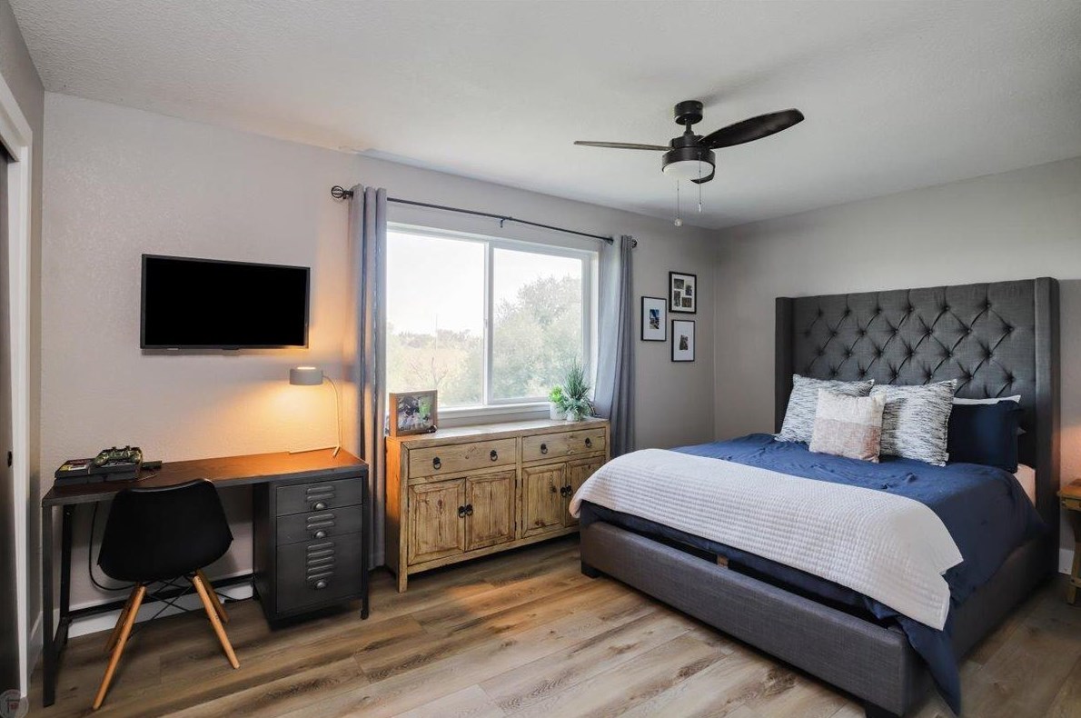 1298 Riv Blf Dr, Valley Home CA 95361-2678 exterior