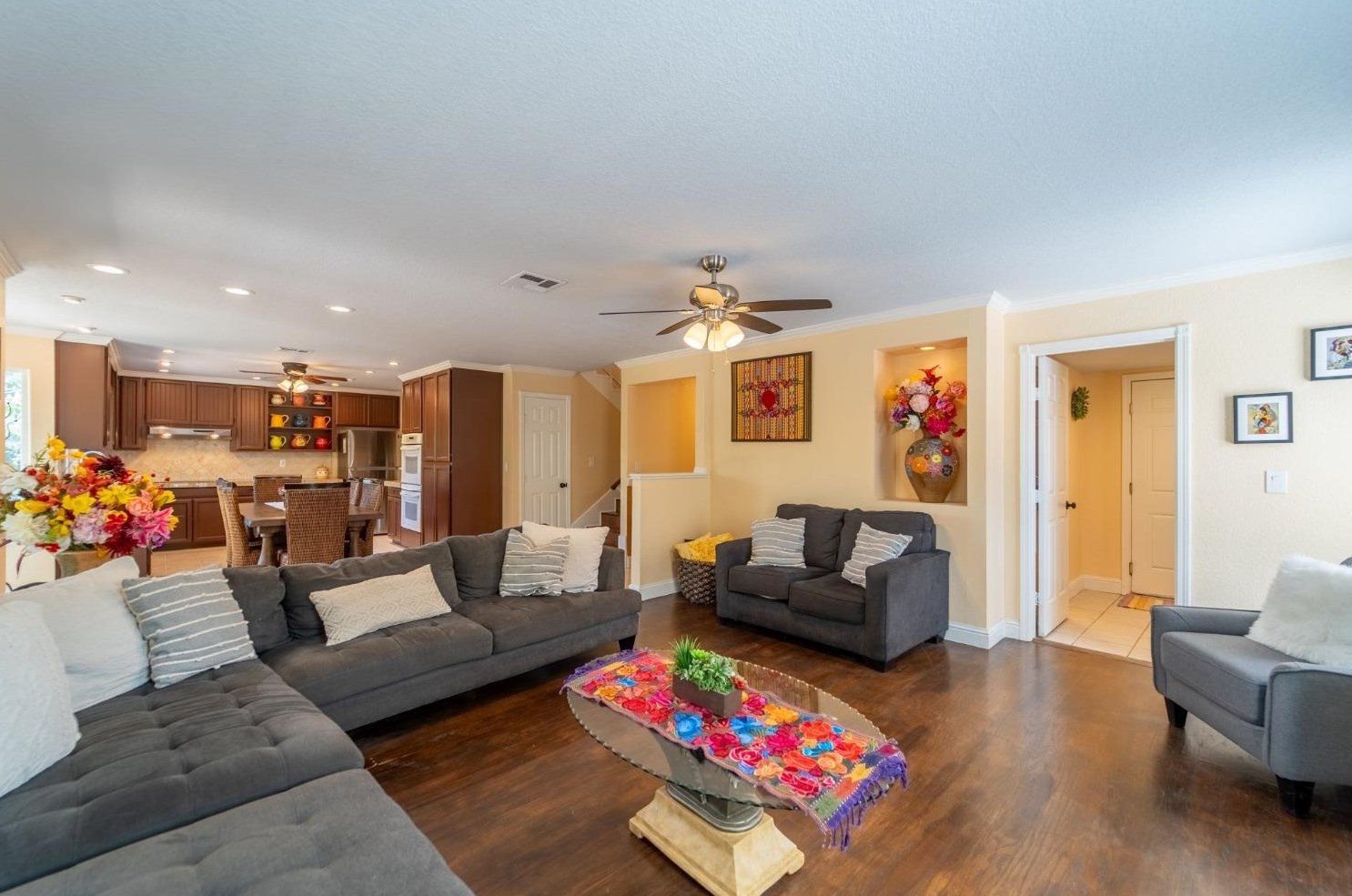 1313 Hunt Rd, Manteca CA  95337-6732 exterior