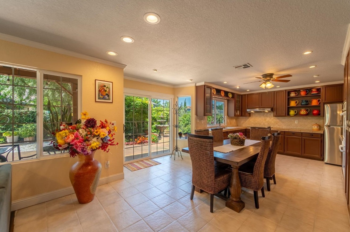1313 Hunt Rd, Manteca CA  95337-6732 exterior