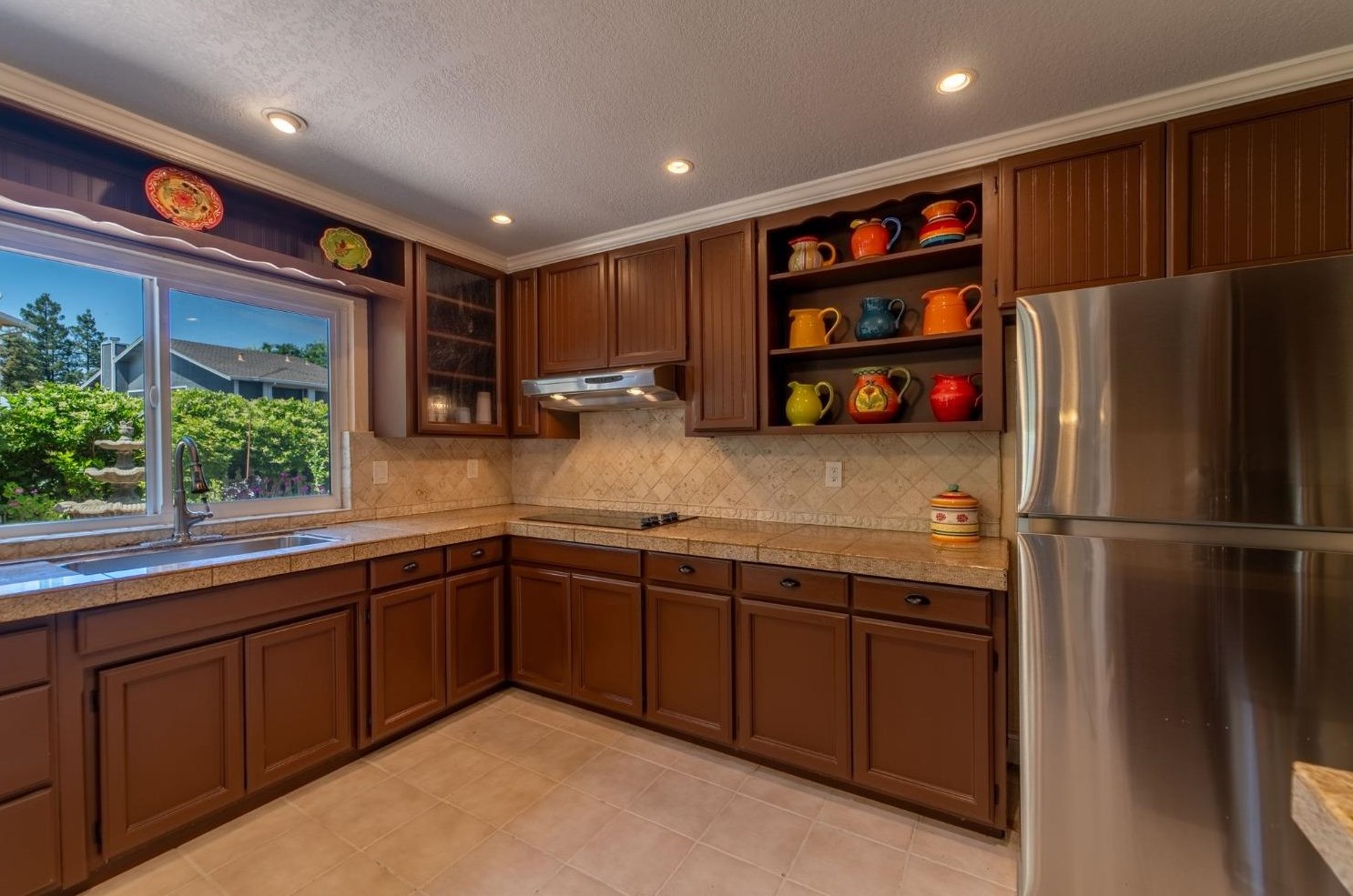 1313 Hunt Rd, Manteca CA  95337-6732 exterior