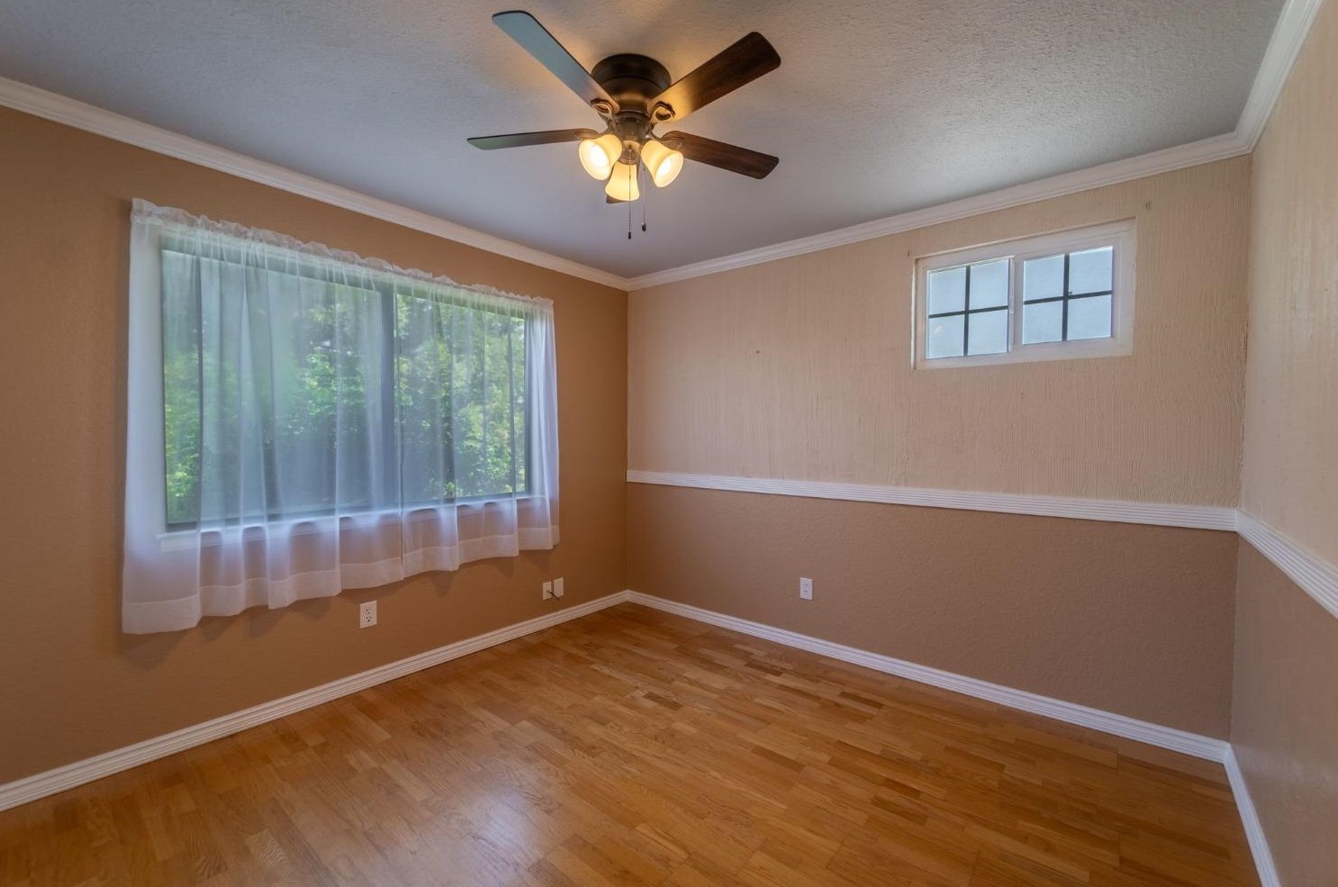 1313 Hunt Rd, Manteca CA  95337-6732 exterior
