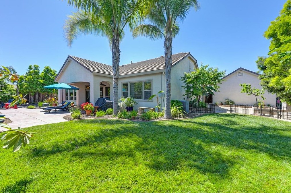 317 White Feather Ct, Roseville CA  95747-8891 exterior