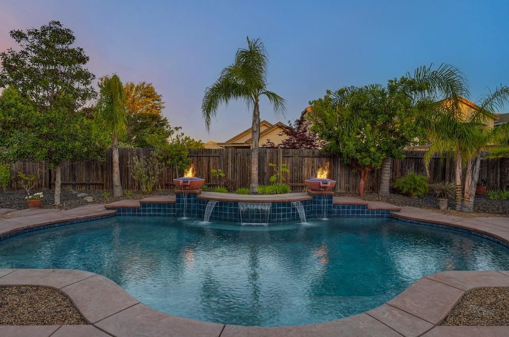 317 White Feather Ct, Roseville CA  95747-8891 exterior