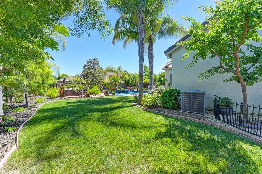 317 White Feather Ct, Roseville CA  95747-8891 exterior