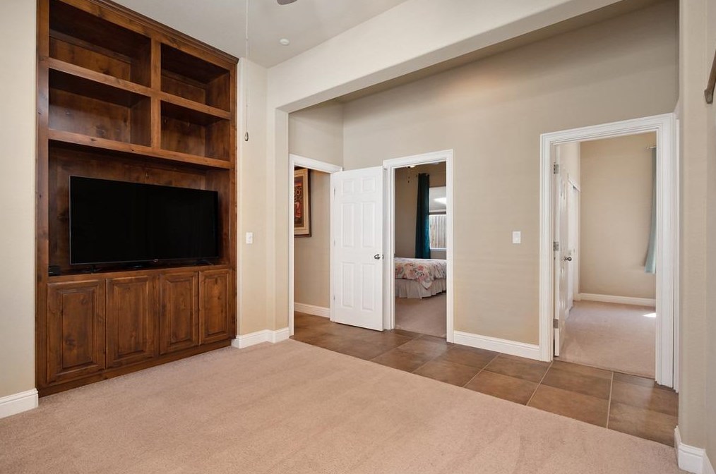 317 White Feather Ct, Roseville CA  95747-8891 exterior