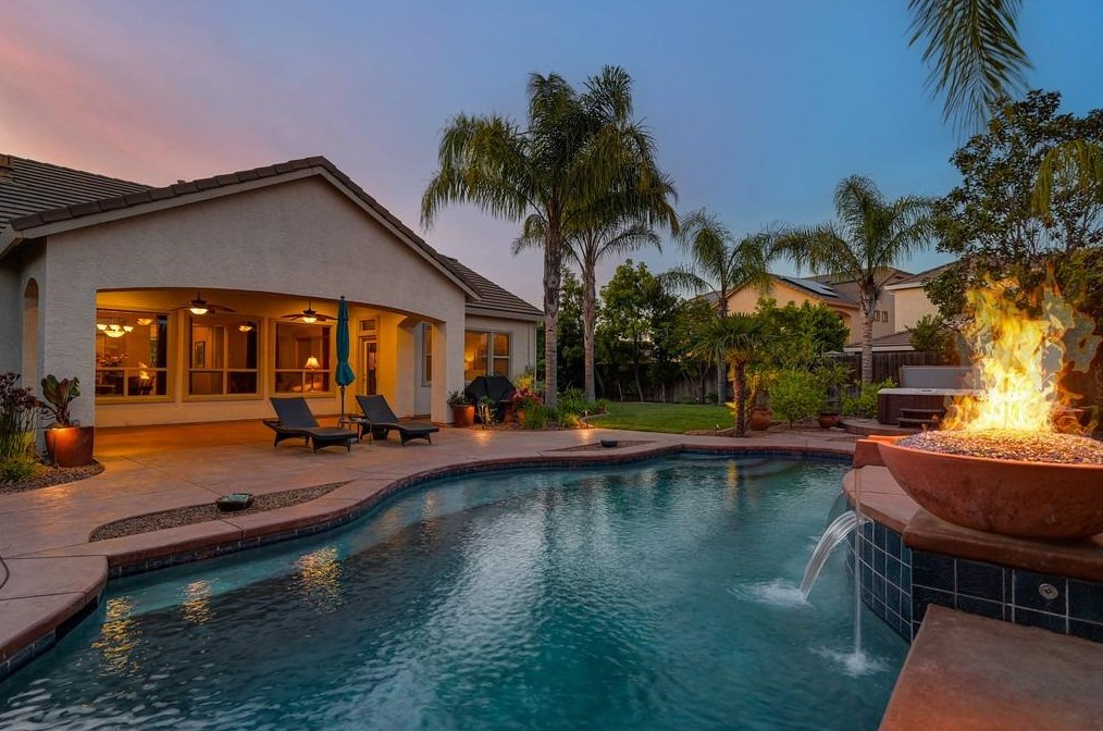 317 White Feather Ct, Roseville CA  95747-8891 exterior