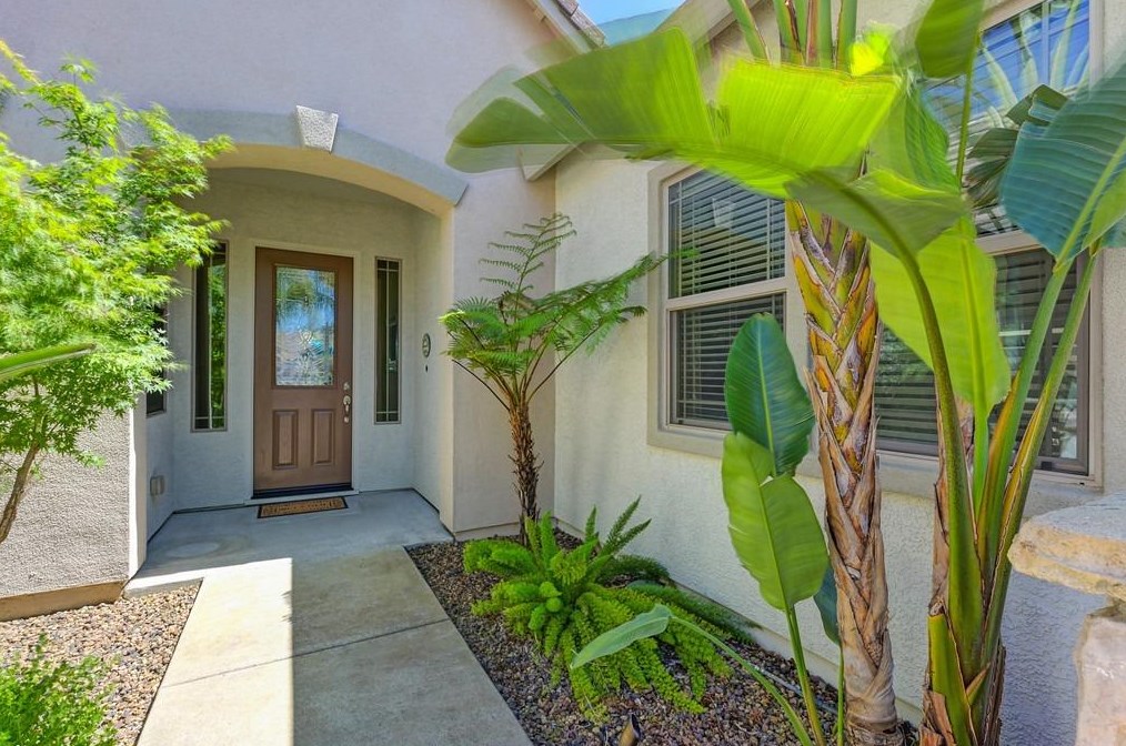 317 White Feather Ct, Roseville CA  95747-8891 exterior