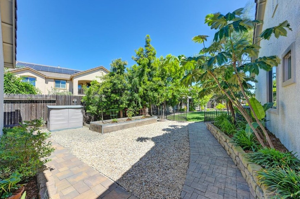 317 White Feather Ct, Roseville CA  95747-8891 exterior