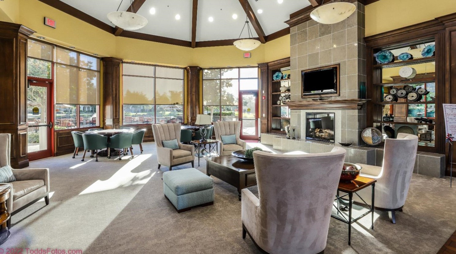 1535 Maple Valley St, Manteca CA 95336-5127 exterior