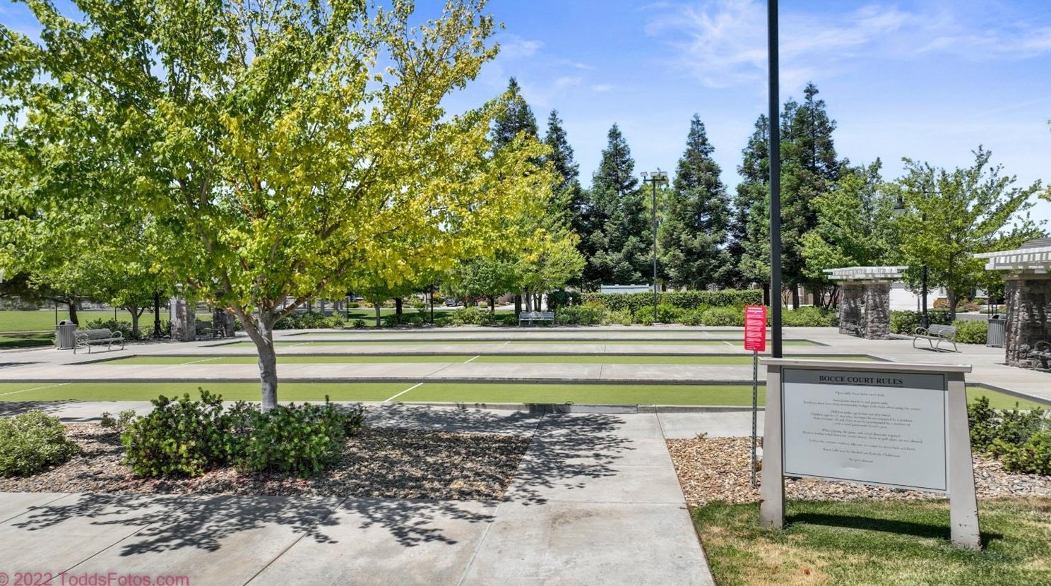 1535 Maple Valley St, Manteca CA 95336-5127 exterior