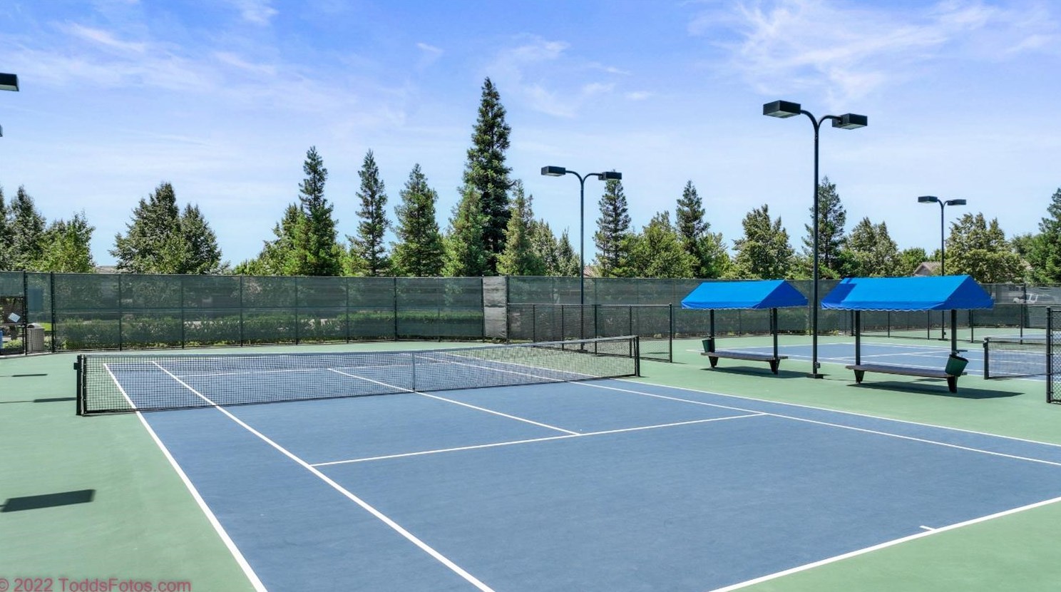 1535 Maple Valley St, Manteca CA 95336-5127 exterior