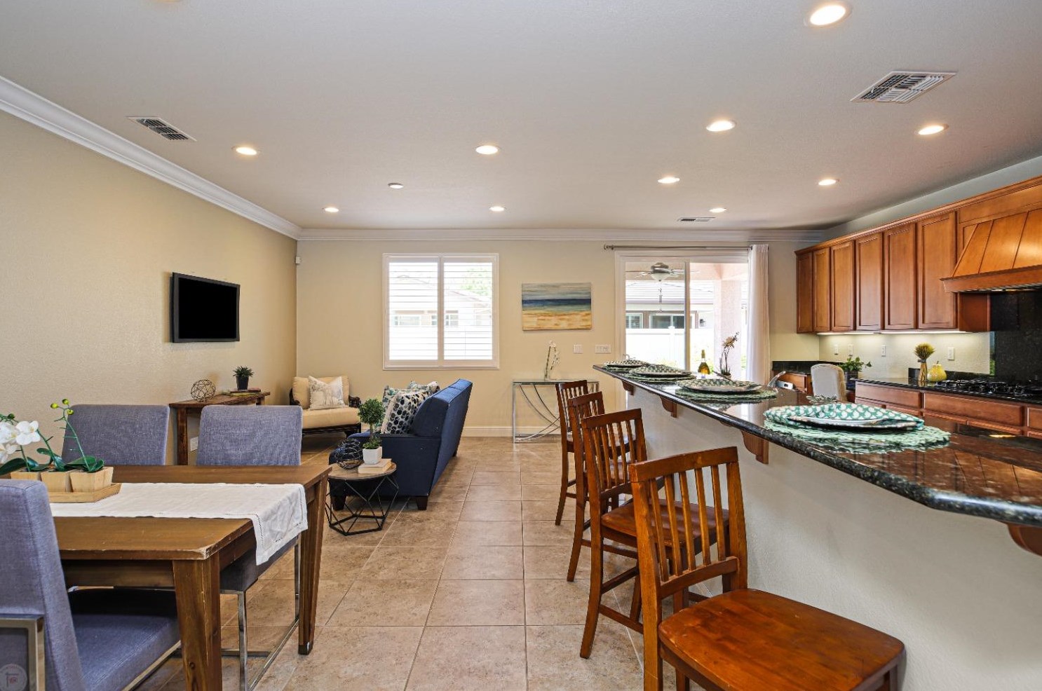 1535 Maple Valley St, Manteca CA 95336-5127 exterior