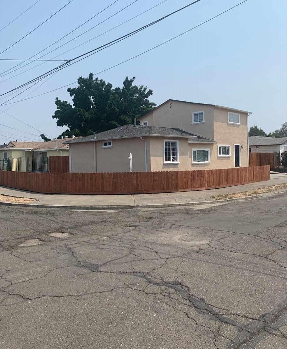 10050 Bernhardt Dr, Oakland CA  94603-2018 exterior