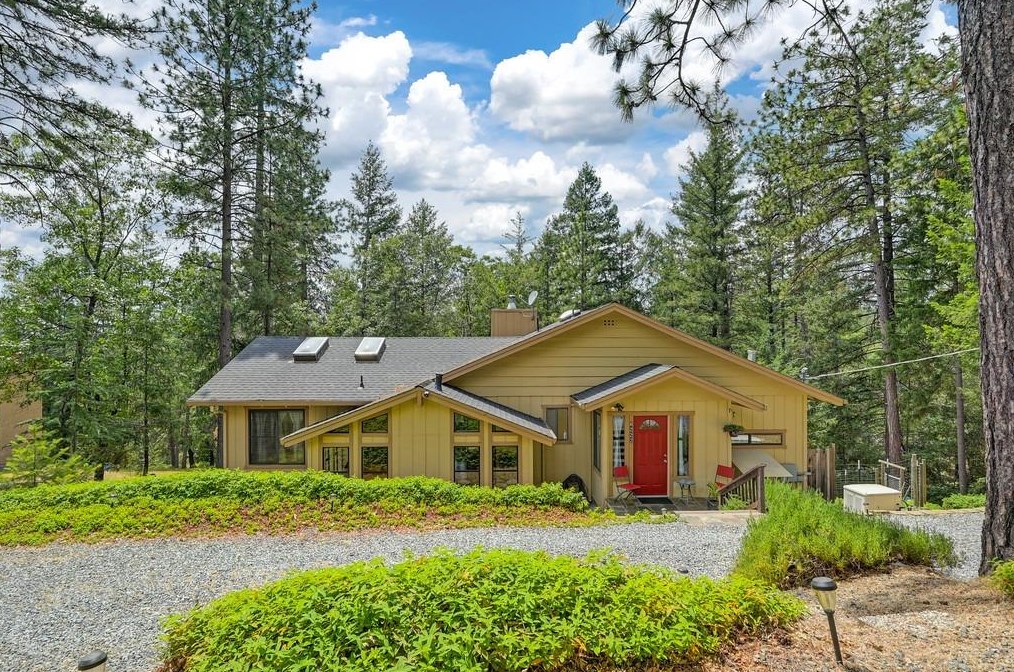 6222 Green Ridge Dr, Michigan Bluff, CA 95631-9681