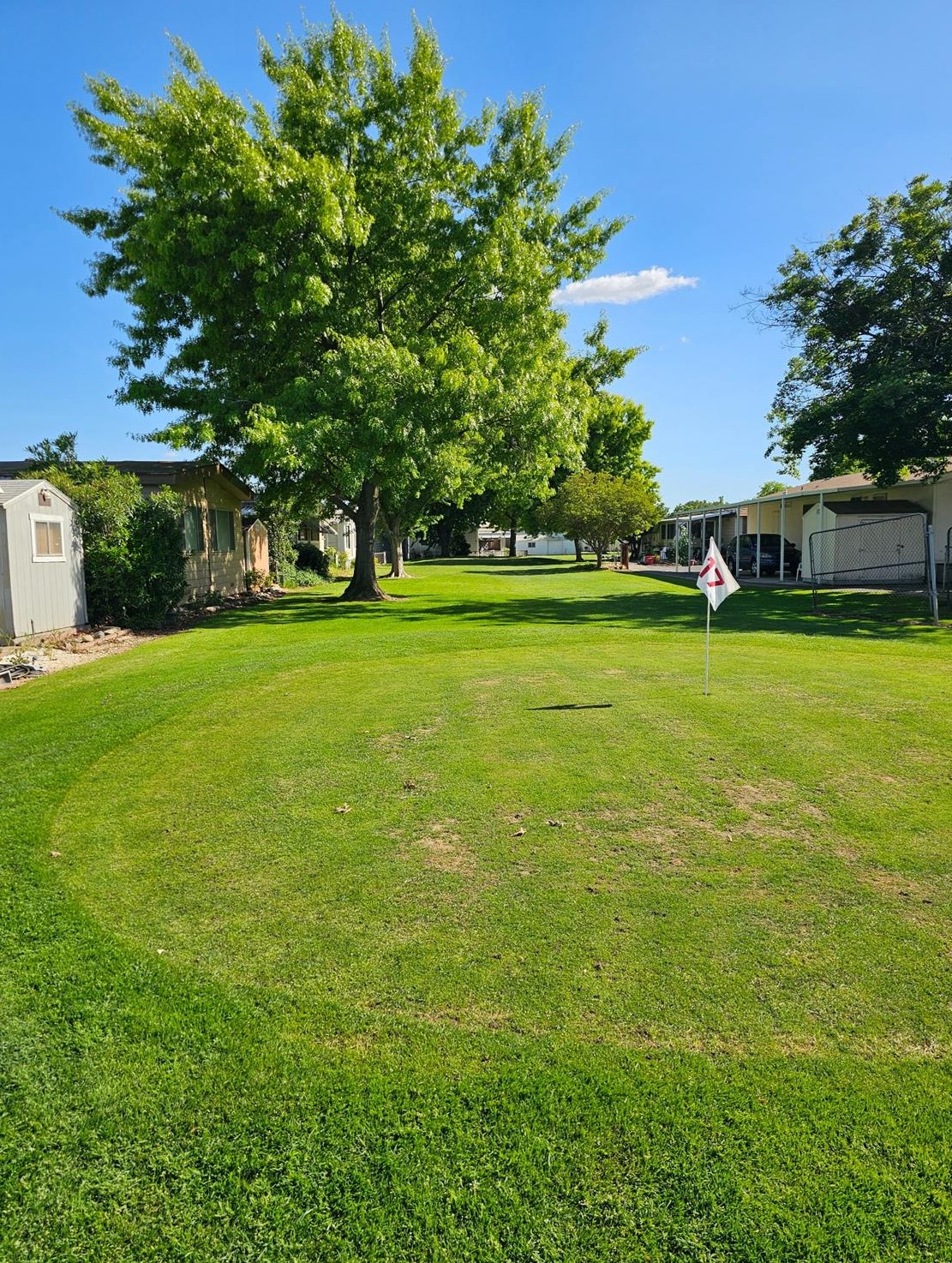 8665 Florin Rd, Sacramento CA  95828-2640 exterior