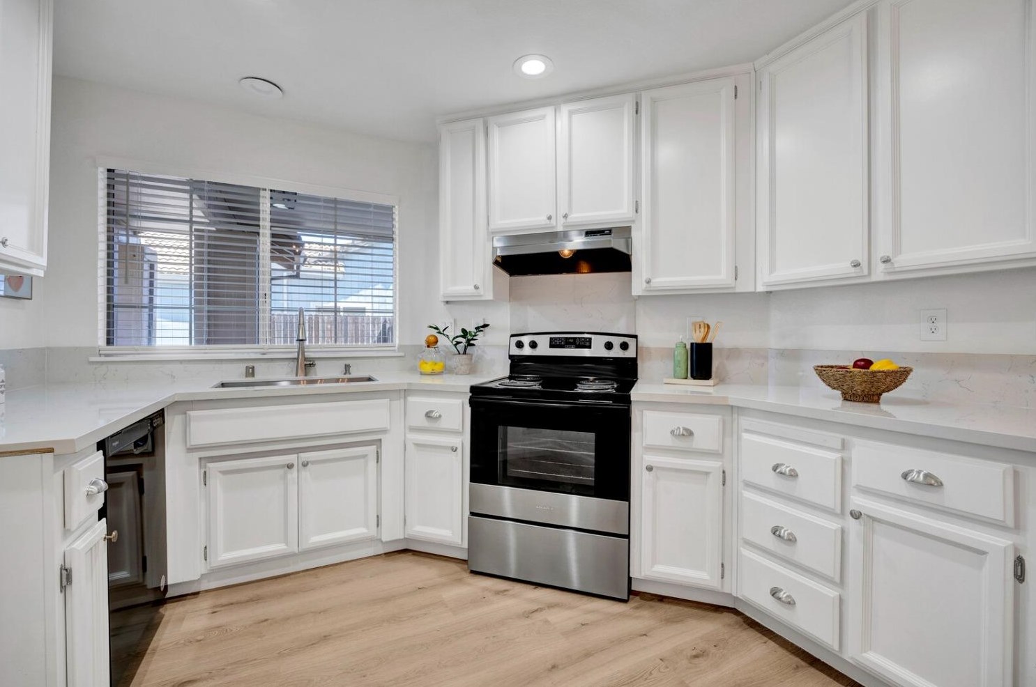 3556 Willard Way, Rocklin CA  95677-2557 exterior