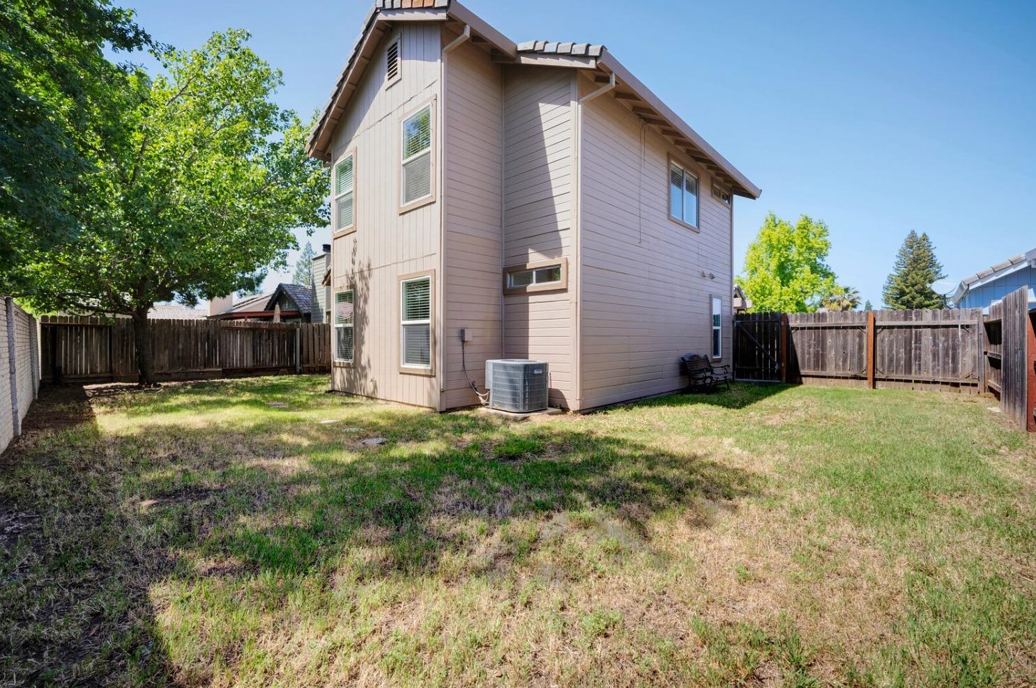 3556 Willard Way, Rocklin CA  95677-2557 exterior