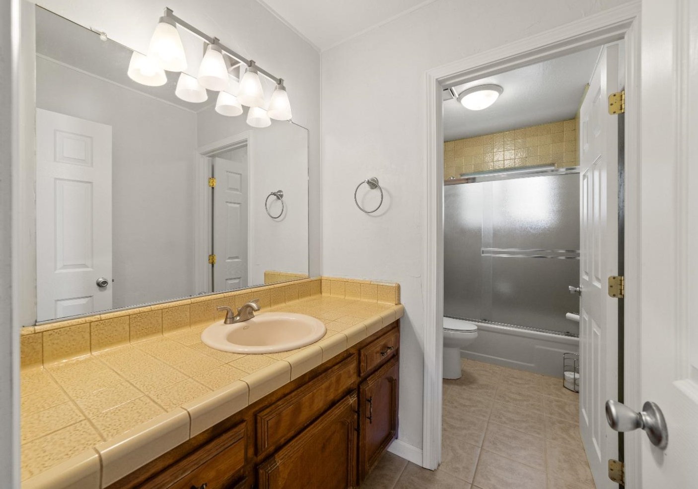 1178 Rosemary Ln, Yuba City CA  95991-3306 exterior