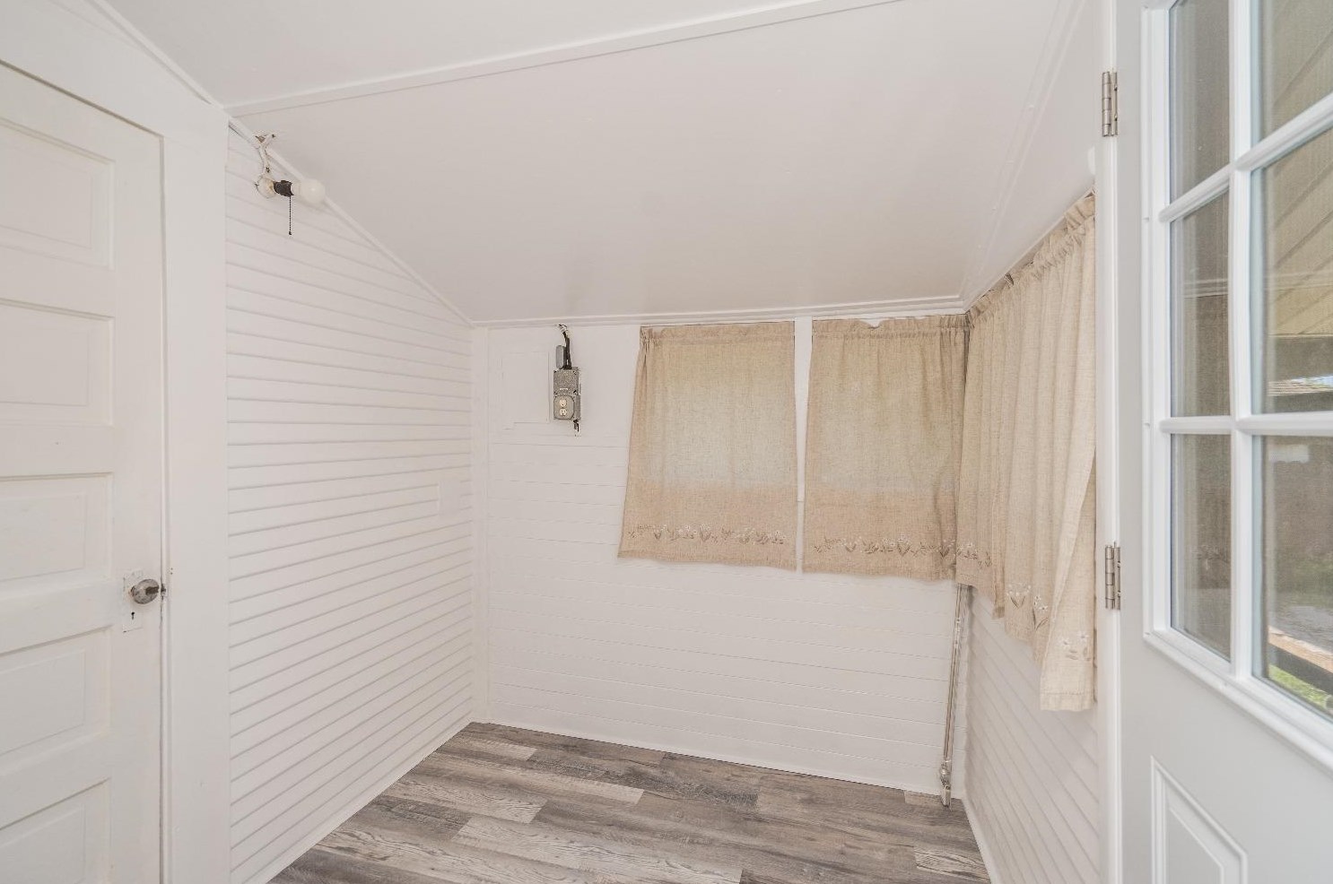 805 Pleasant St, Roseville CA 95678-1446 exterior