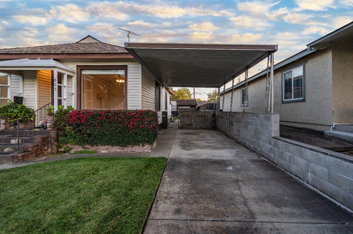 805 Pleasant St, Roseville CA 95678-1446 exterior