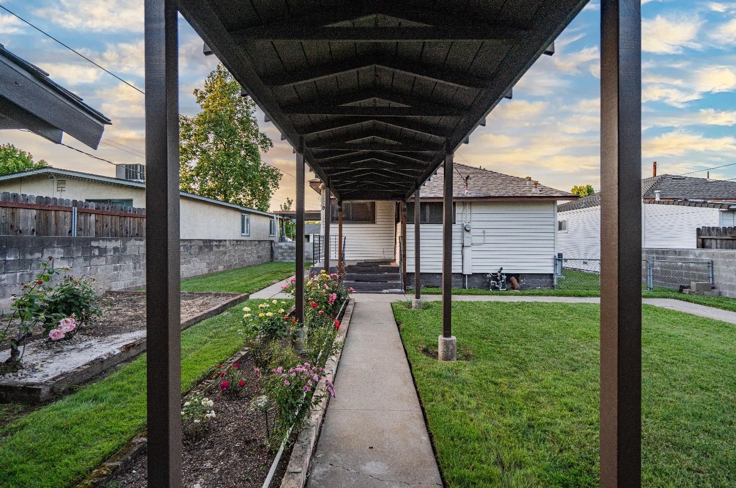 805 Pleasant St, Roseville CA 95678-1446 exterior