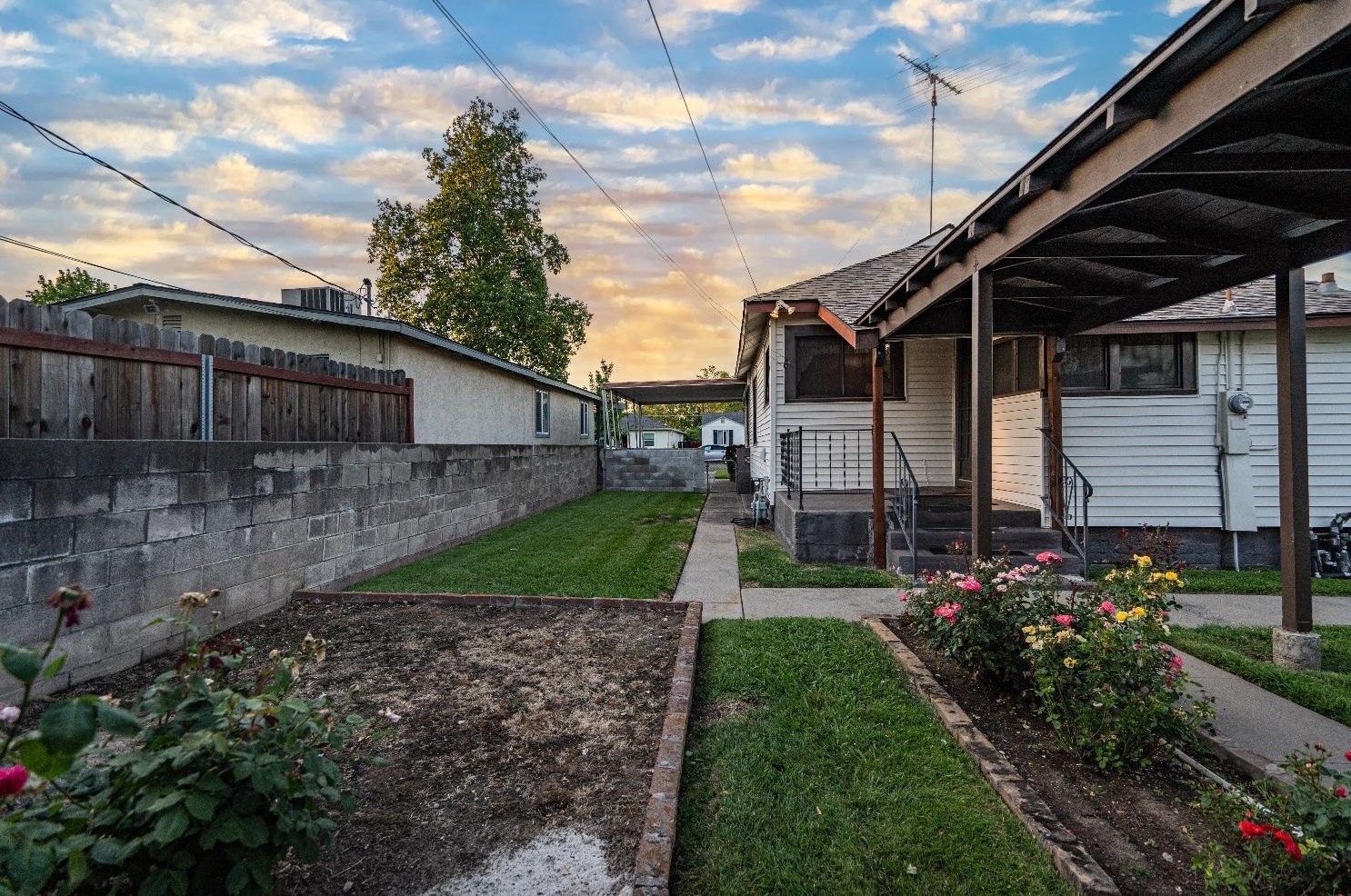 805 Pleasant St, Roseville CA 95678-1446 exterior