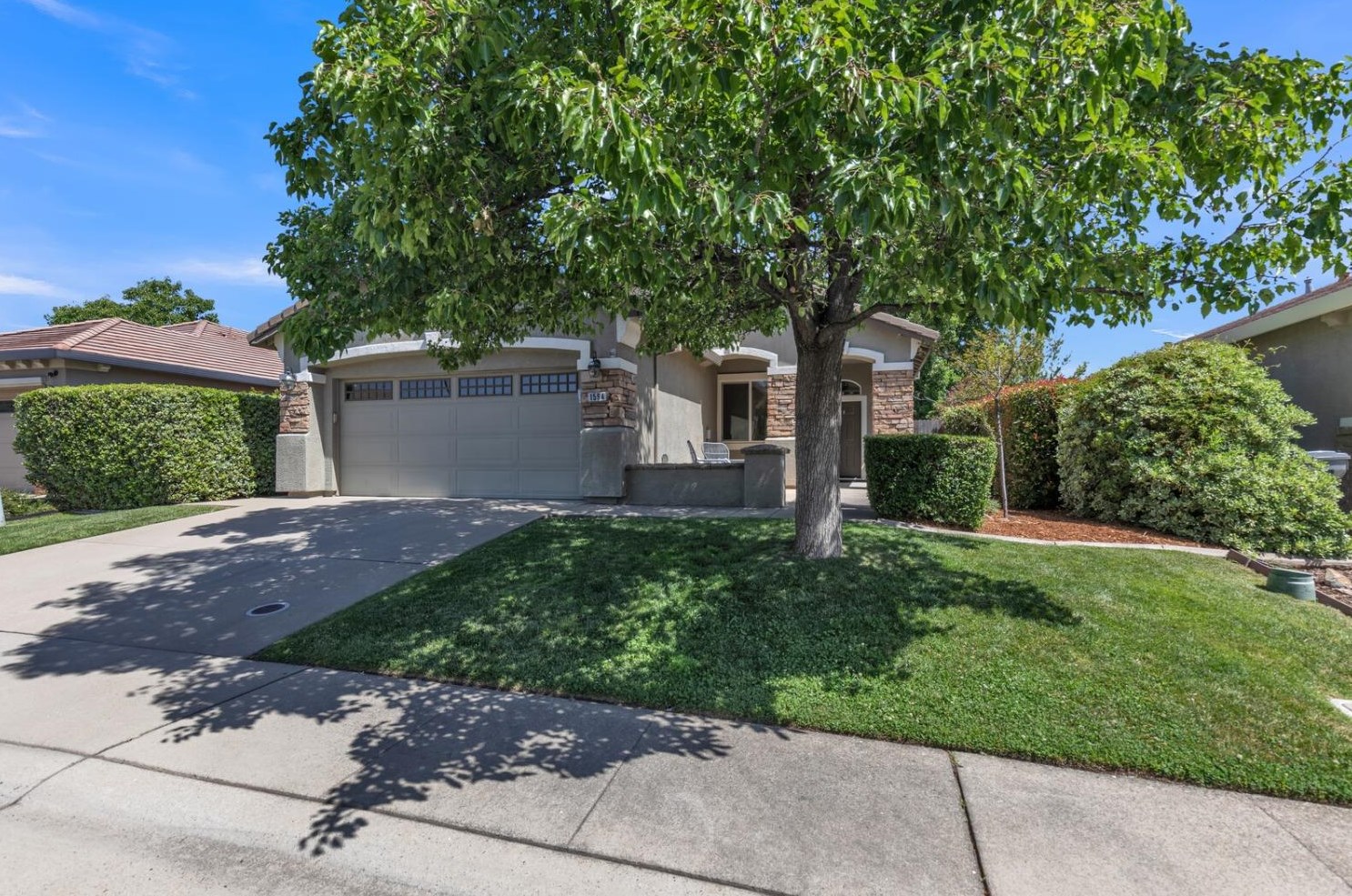 1594 Latherton Way, Folsom, CA 95630