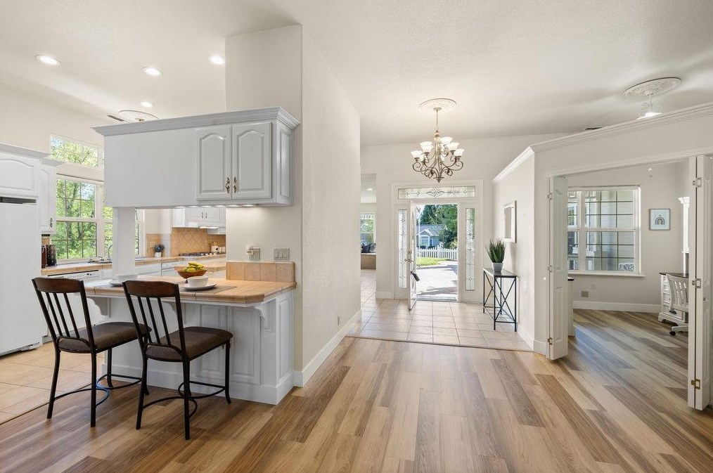 125 Scotia Pne Cir, Grass Valley CA  95945-5418 exterior