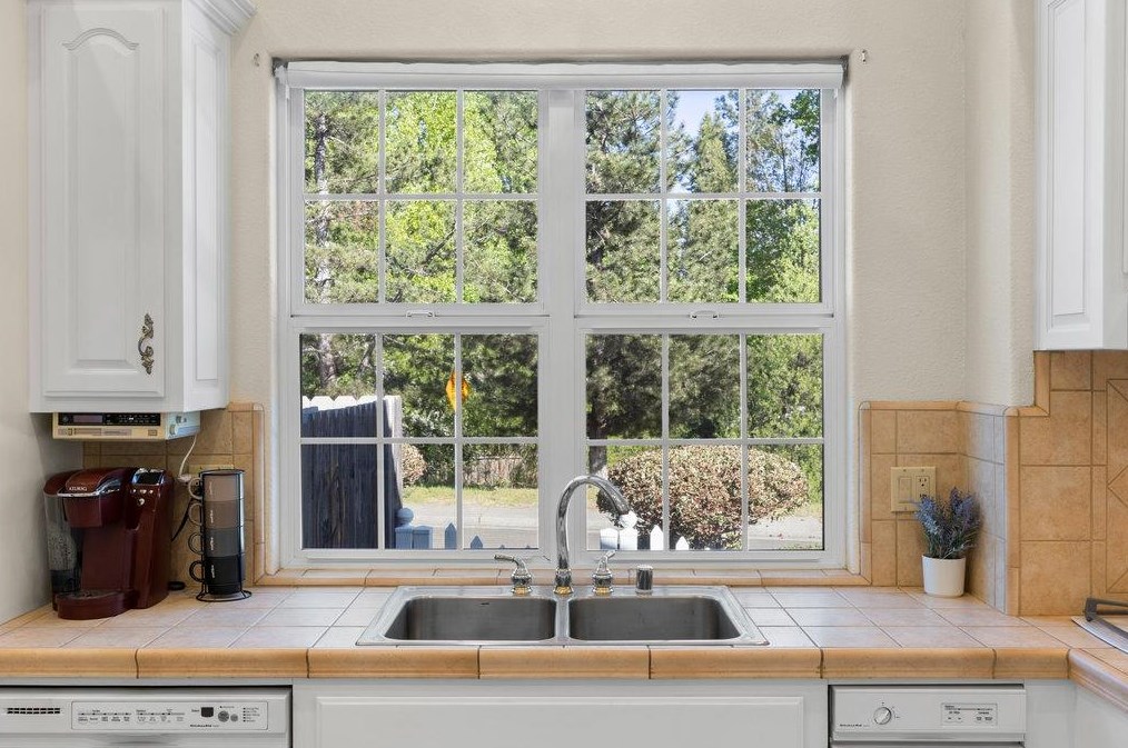 125 Scotia Pne Cir, Grass Valley CA  95945-5418 exterior