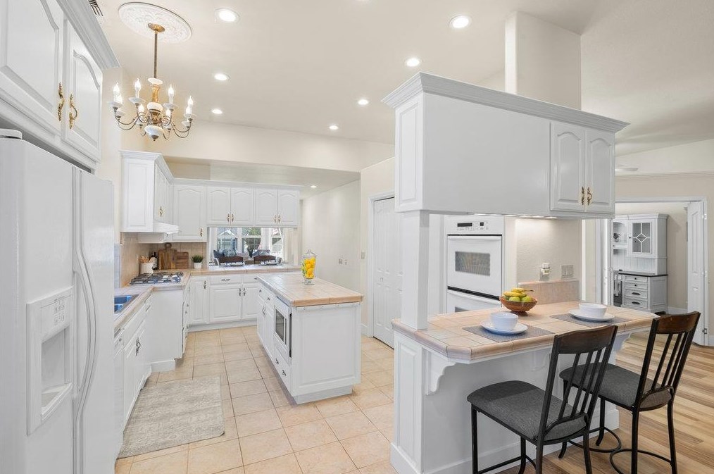 125 Scotia Pne Cir, Grass Valley CA  95945-5418 exterior