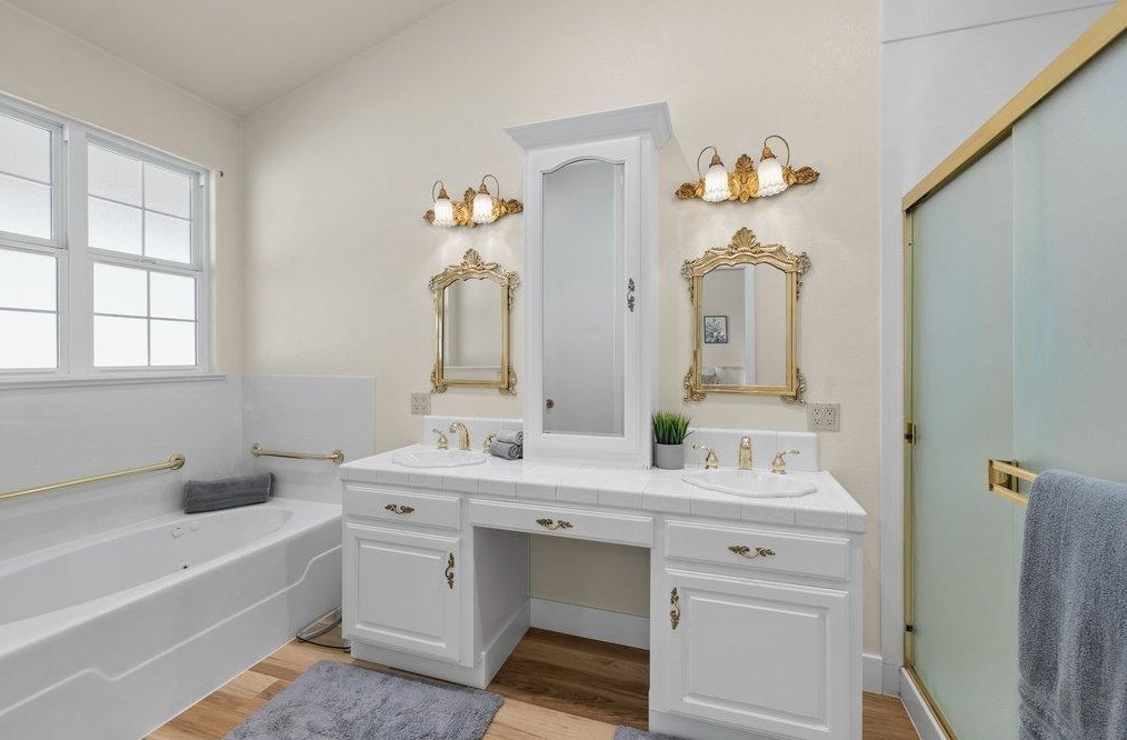 125 Scotia Pne Cir, Grass Valley CA  95945-5418 exterior