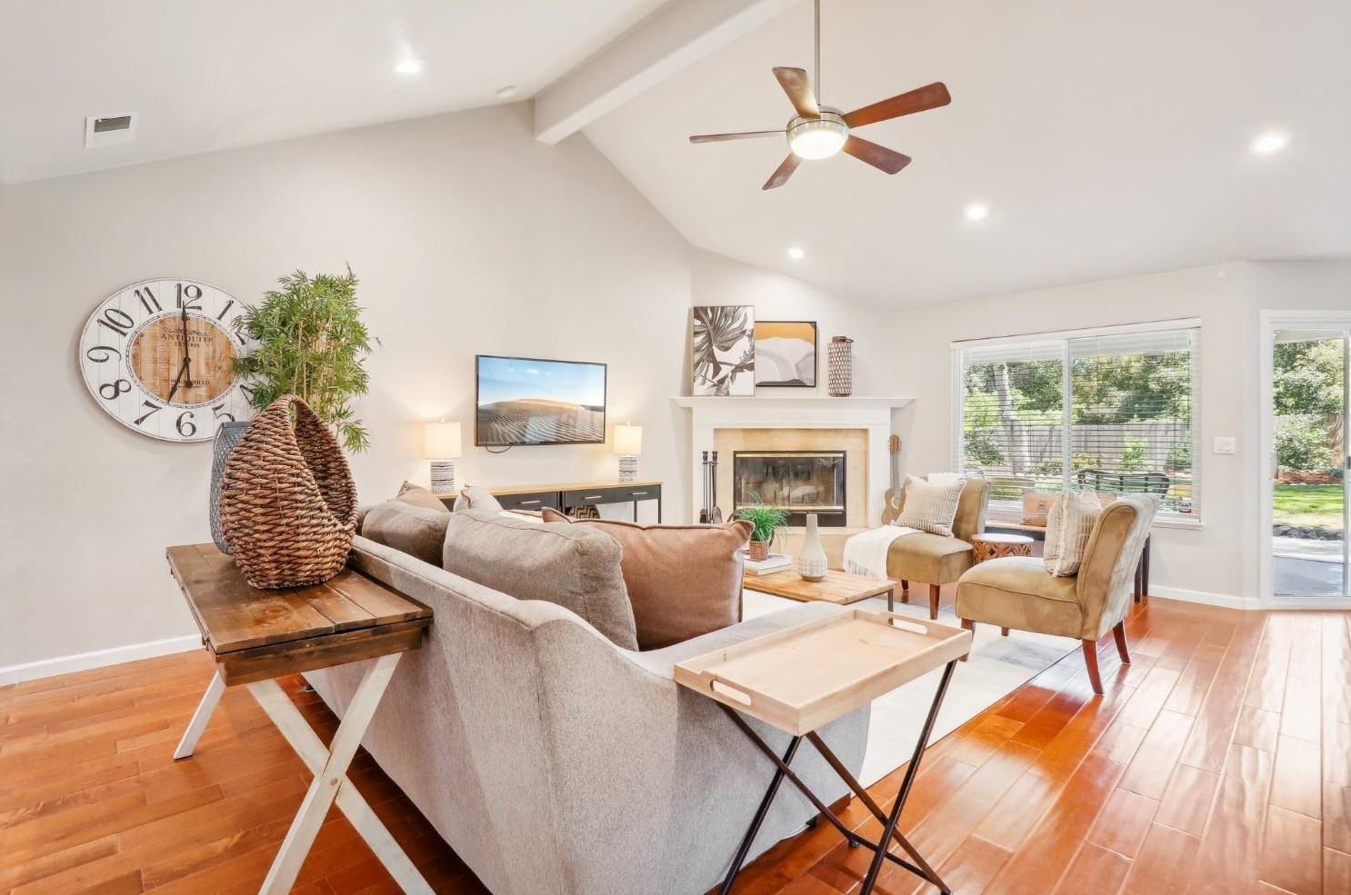 3095 Latham Ln, Folsom, CA 95762-4315