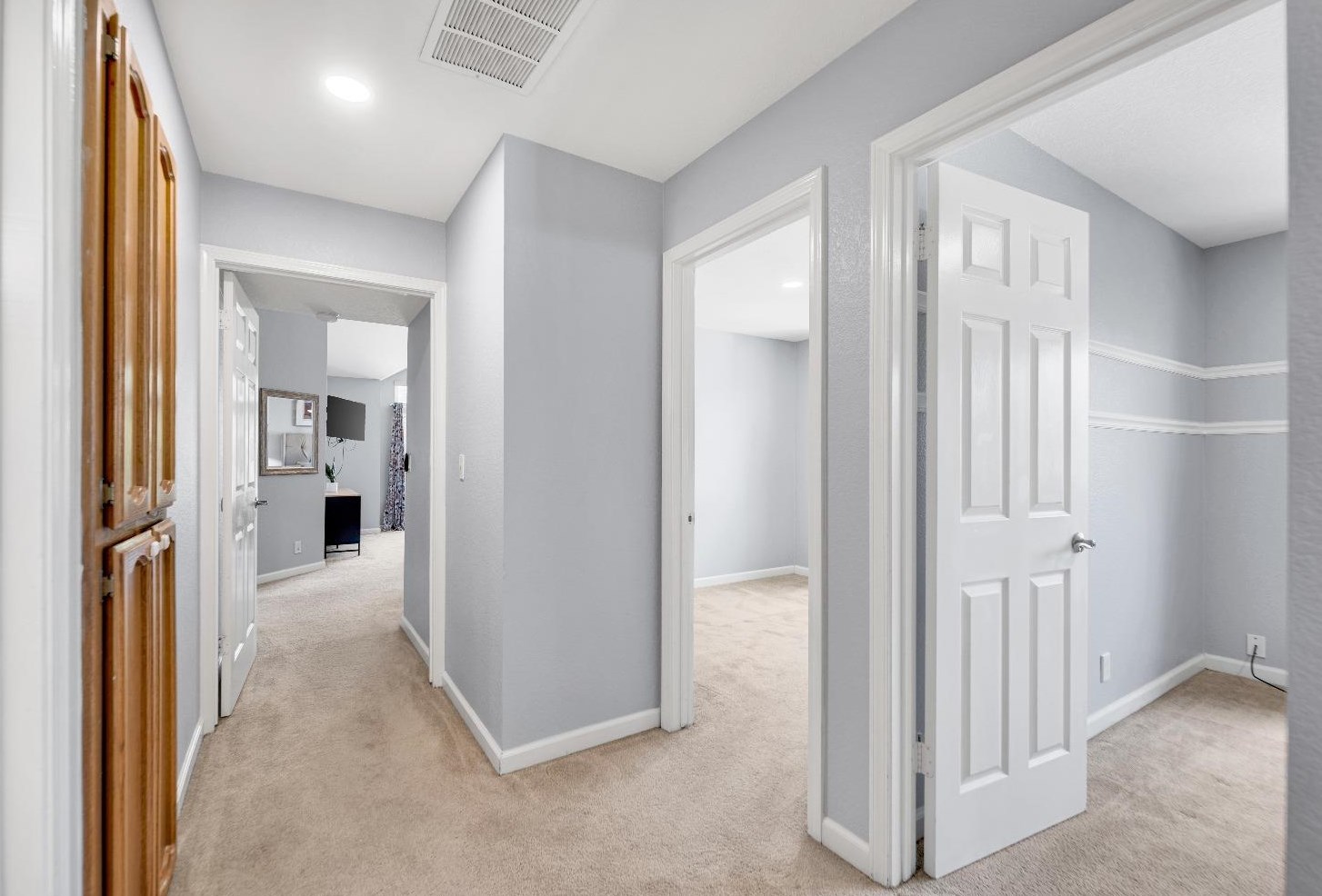 5500 Ravine Creek Way, Elk Grove CA  95758-4716 exterior