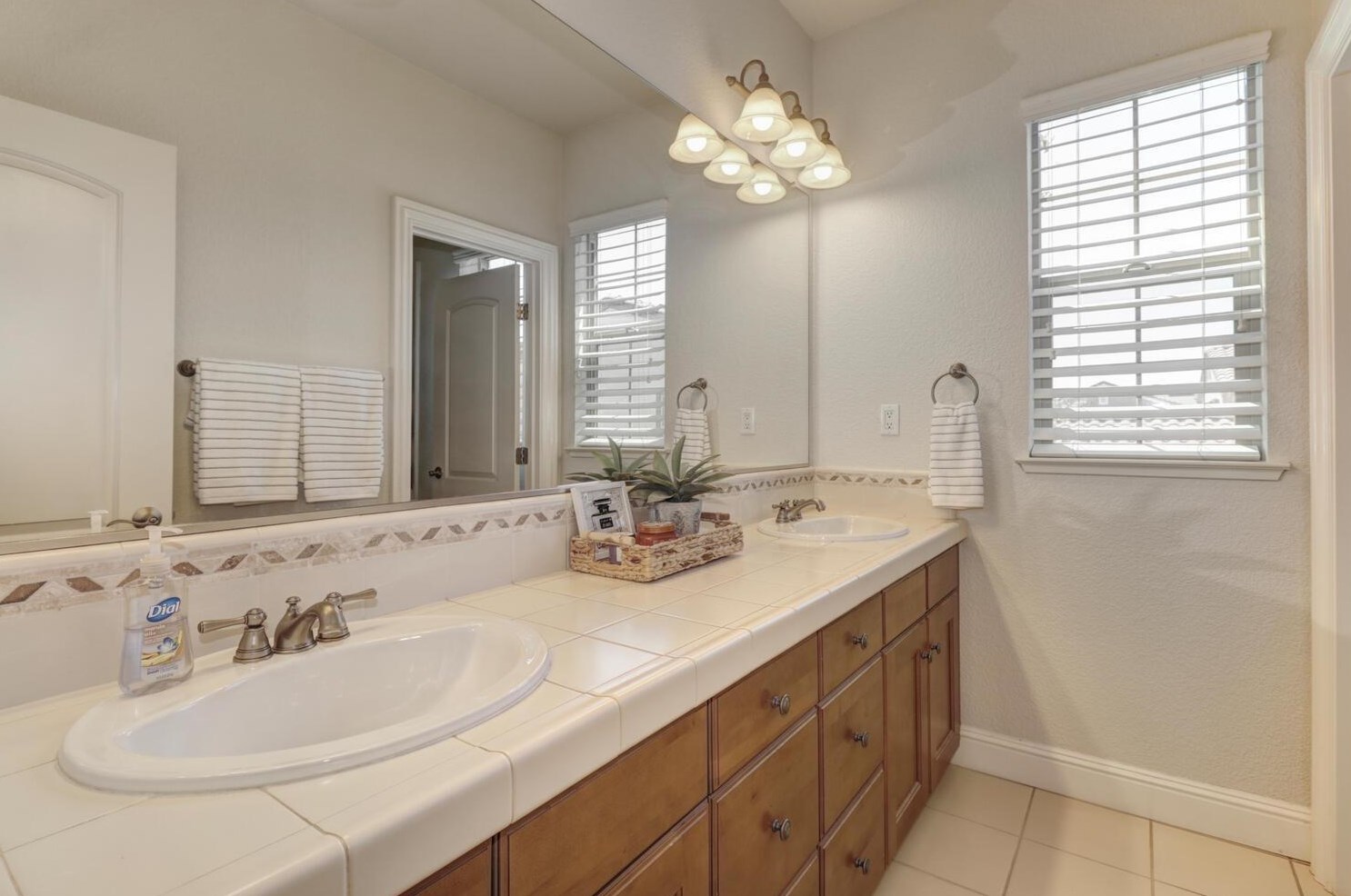 2268 Wild Pln Ct, Rocklin CA  95765-5372 exterior