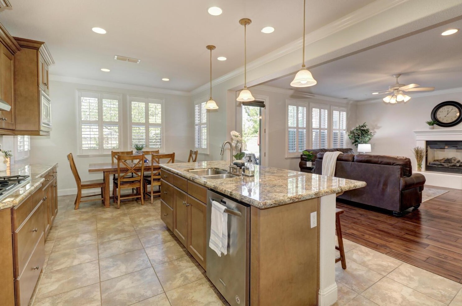 2268 Wild Pln Ct, Rocklin CA  95765-5372 exterior