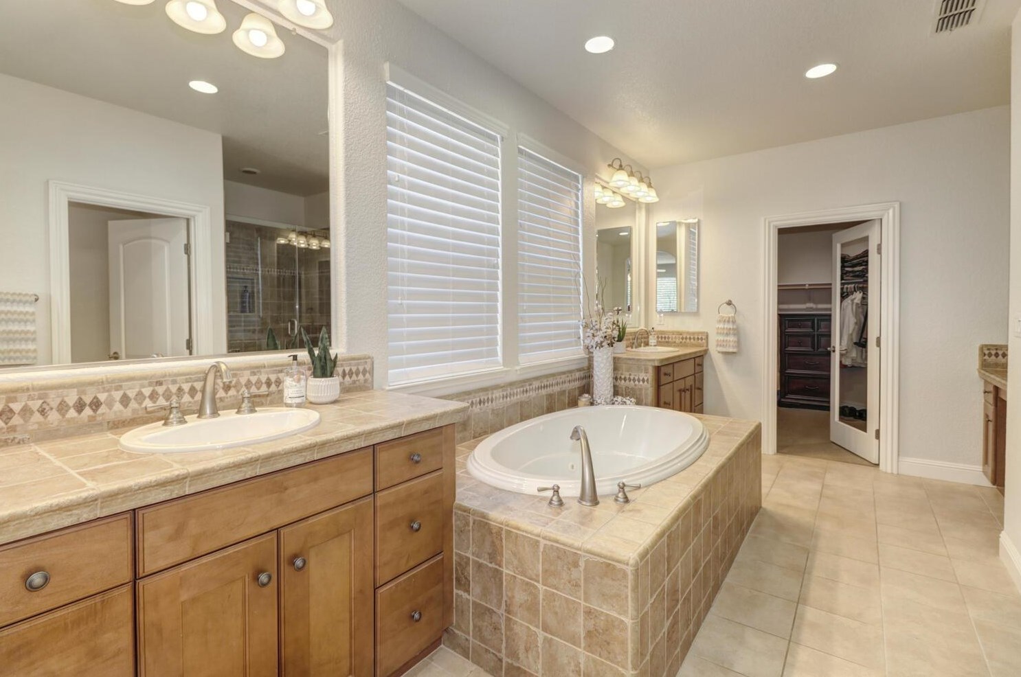 2268 Wild Pln Ct, Rocklin CA  95765-5372 exterior