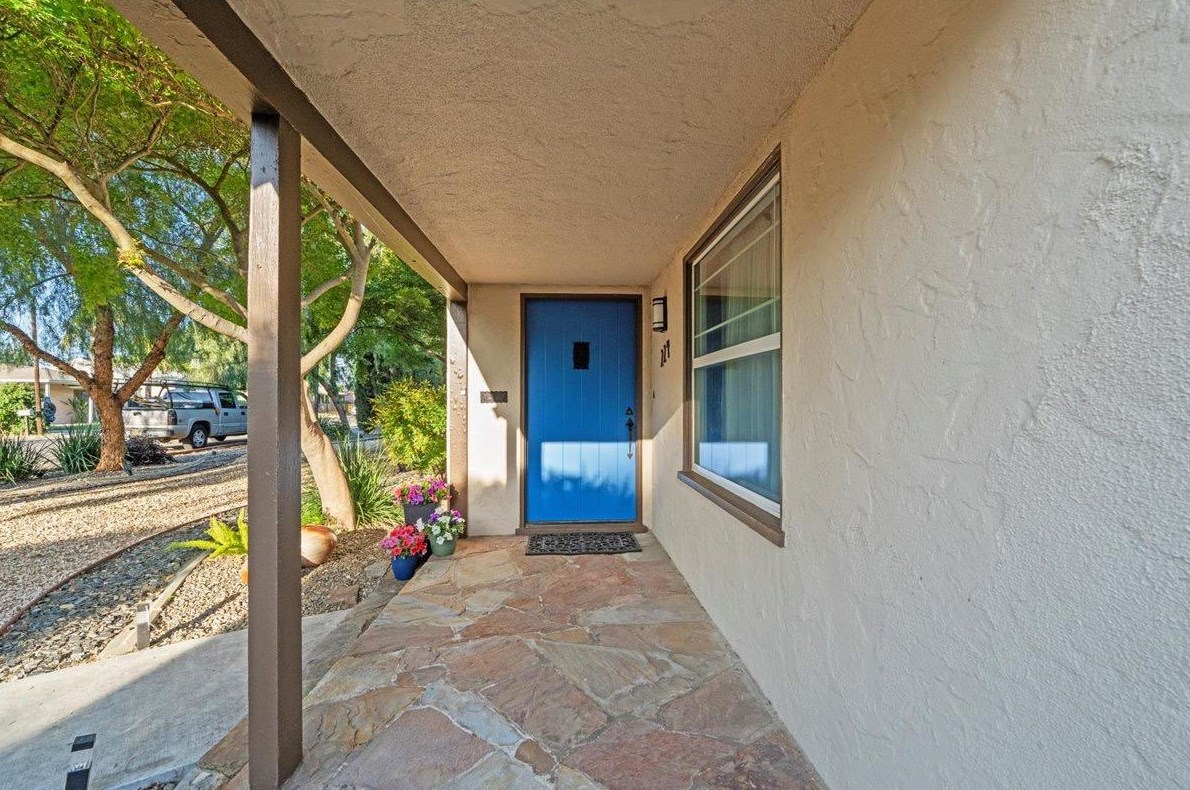 224 Palm Ave, Modesto CA  95350-5422 exterior