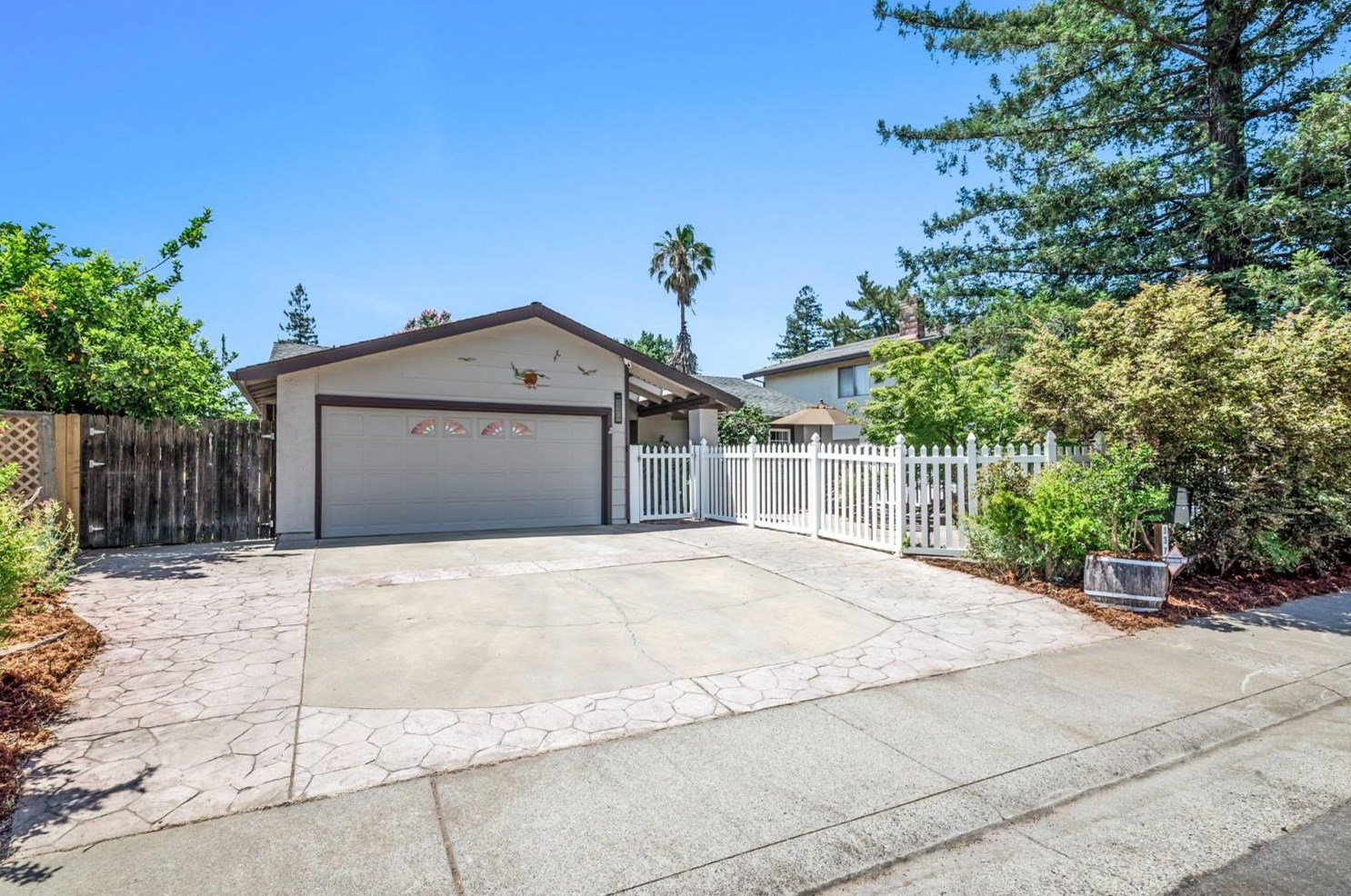 3378 Irish Mist Way, Sacramento, CA 95826