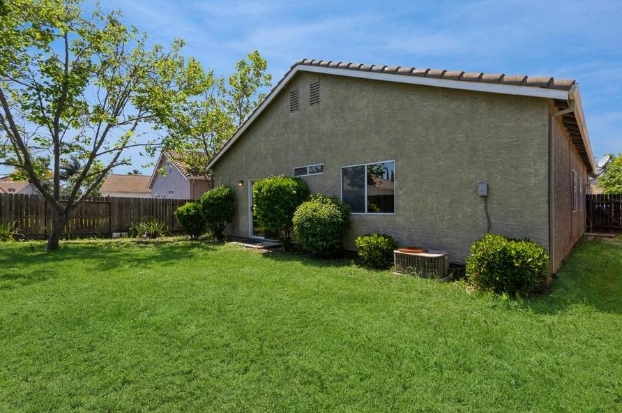 3152 White Fish Bay Rd, West Sacramento CA  95691-5875 exterior