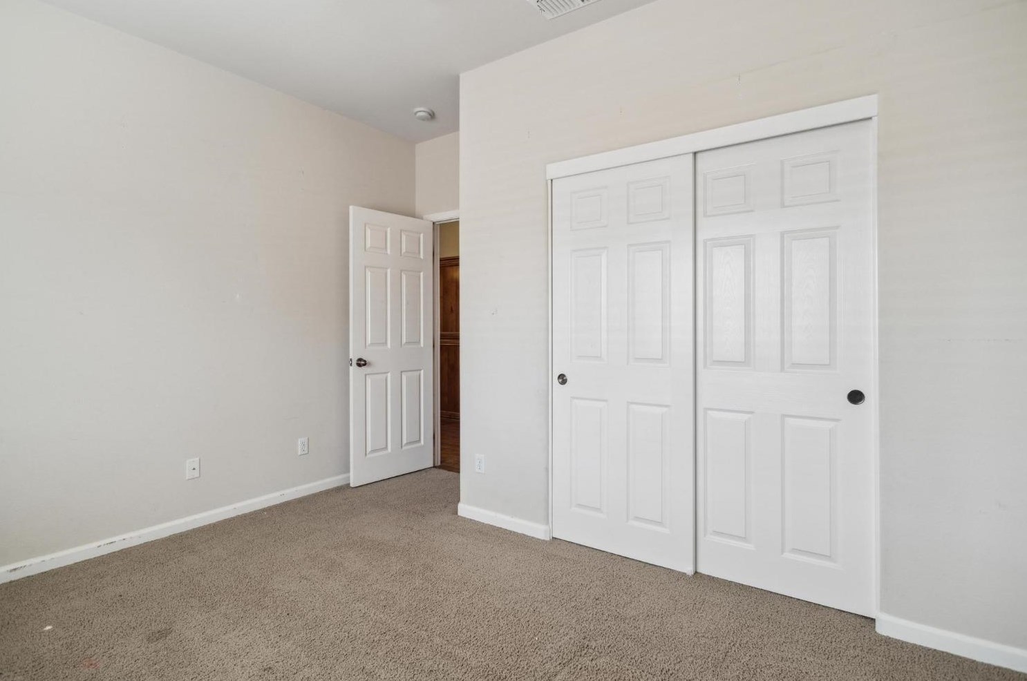 1920 Sevilla Dr, Roseville CA 95747-5062 exterior