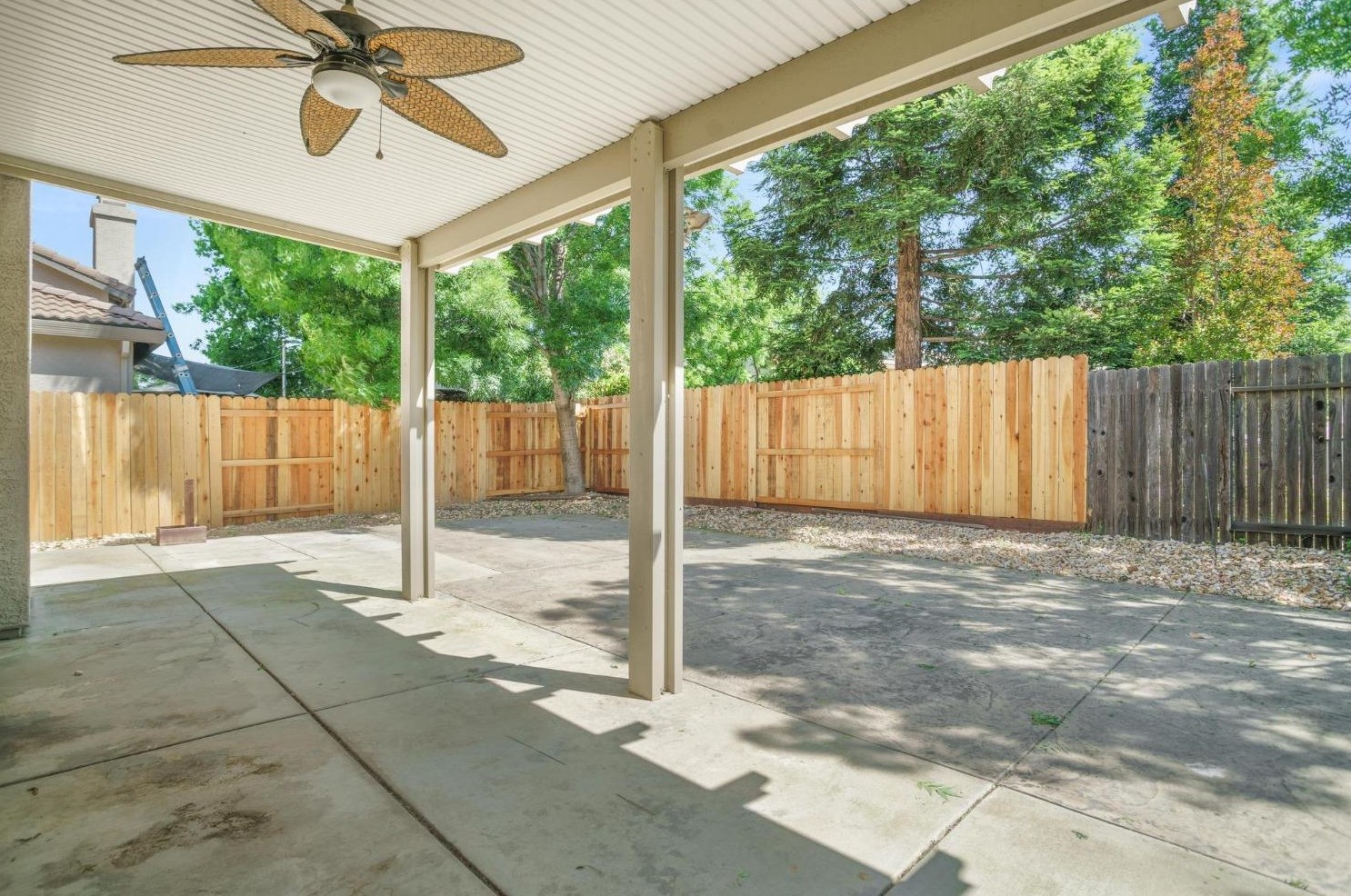 1920 Sevilla Dr, Roseville CA 95747-5062 exterior