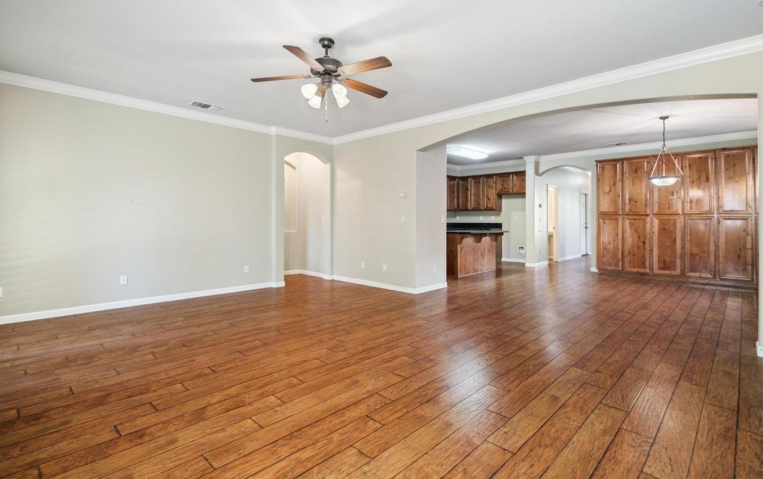 1920 Sevilla Dr, Roseville CA 95747-5062 exterior