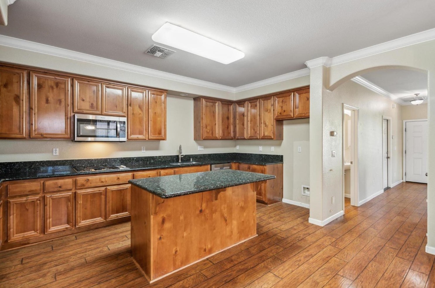 1920 Sevilla Dr, Roseville CA 95747-5062 exterior