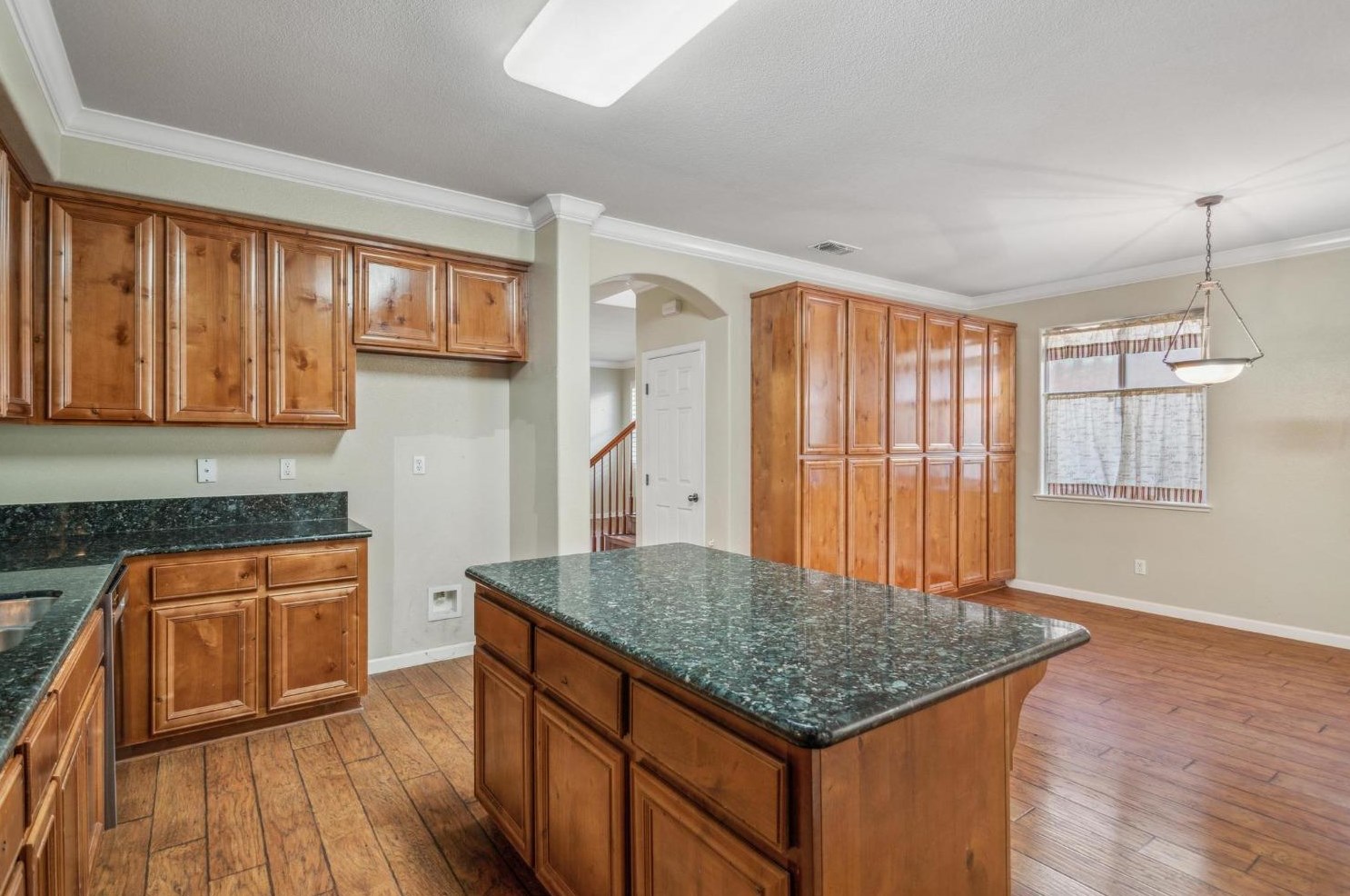 1920 Sevilla Dr, Roseville CA 95747-5062 exterior