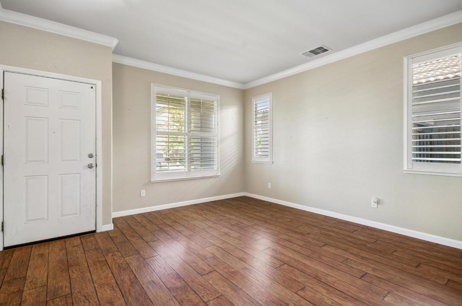 1920 Sevilla Dr, Roseville CA 95747-5062 exterior